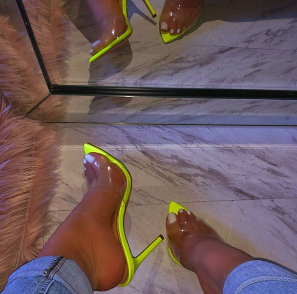 NEON YELLOW HAVANA MULES - Picture 2 of 5